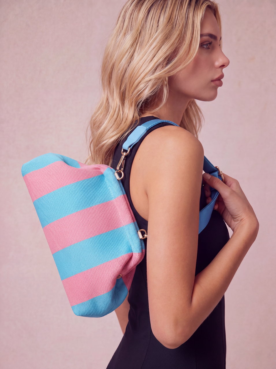 CITY GIRL POUCH + STRAP - BABY BLUE