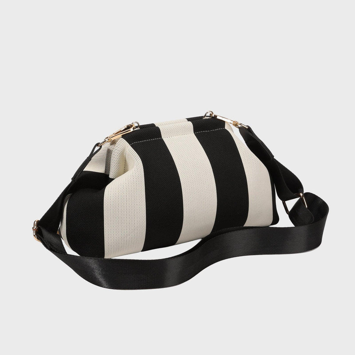 CITY GIRL POUCH + STRAP - BLACK