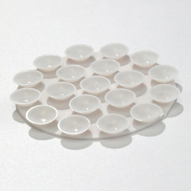 THE ROUNDIE WHITE