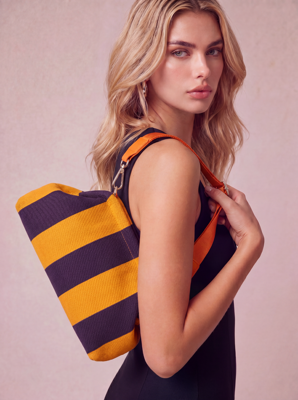 CITY GIRL POUCH + STRAP - ORANGE