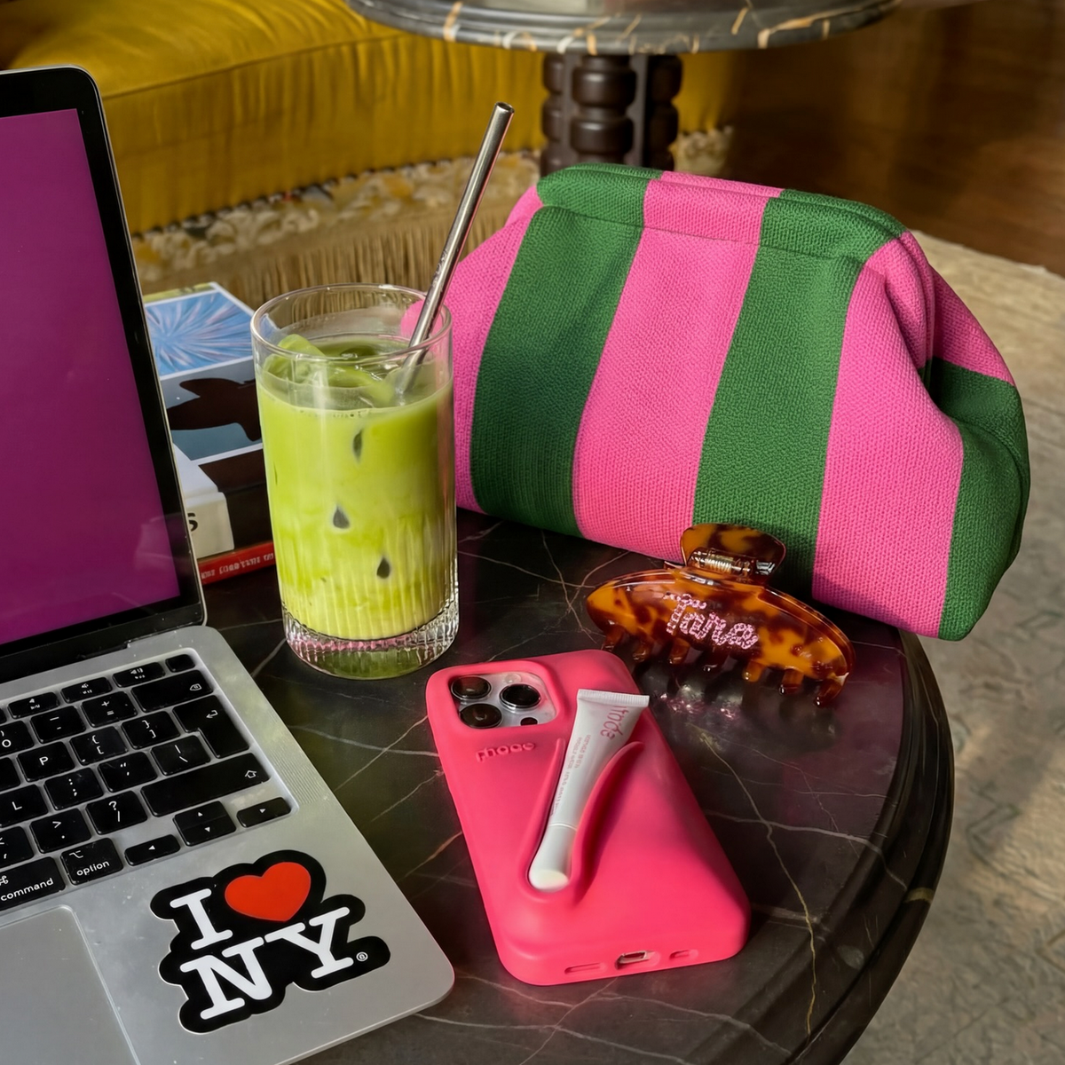 CITY GIRL POUCH - GREEN
