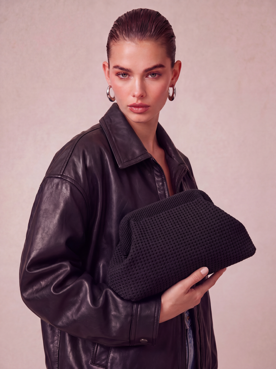 CITY GIRL POUCH MESH - BLACK